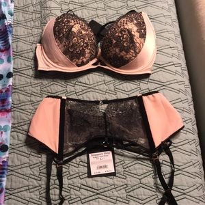Pink/black lingerie